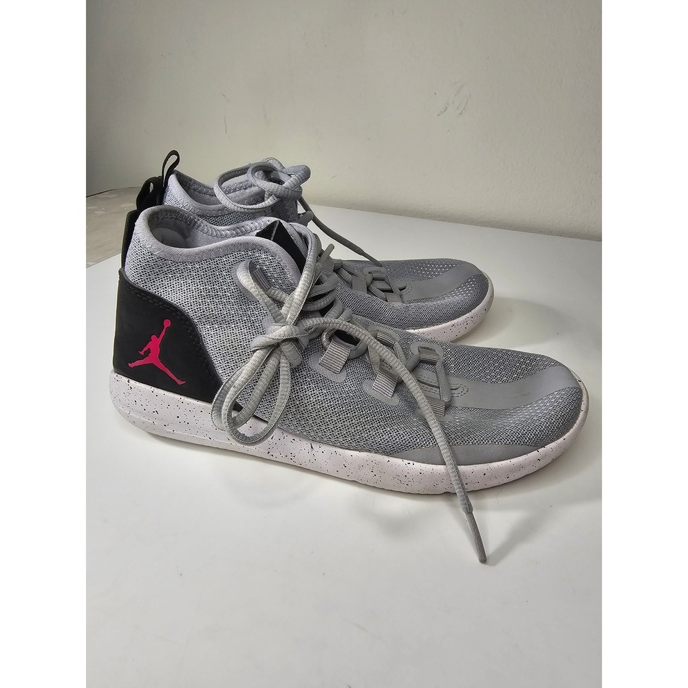 Jordan Reveal Wolf Grey Hyper Pink Kids Basketball Shoes Size 6.5Y
